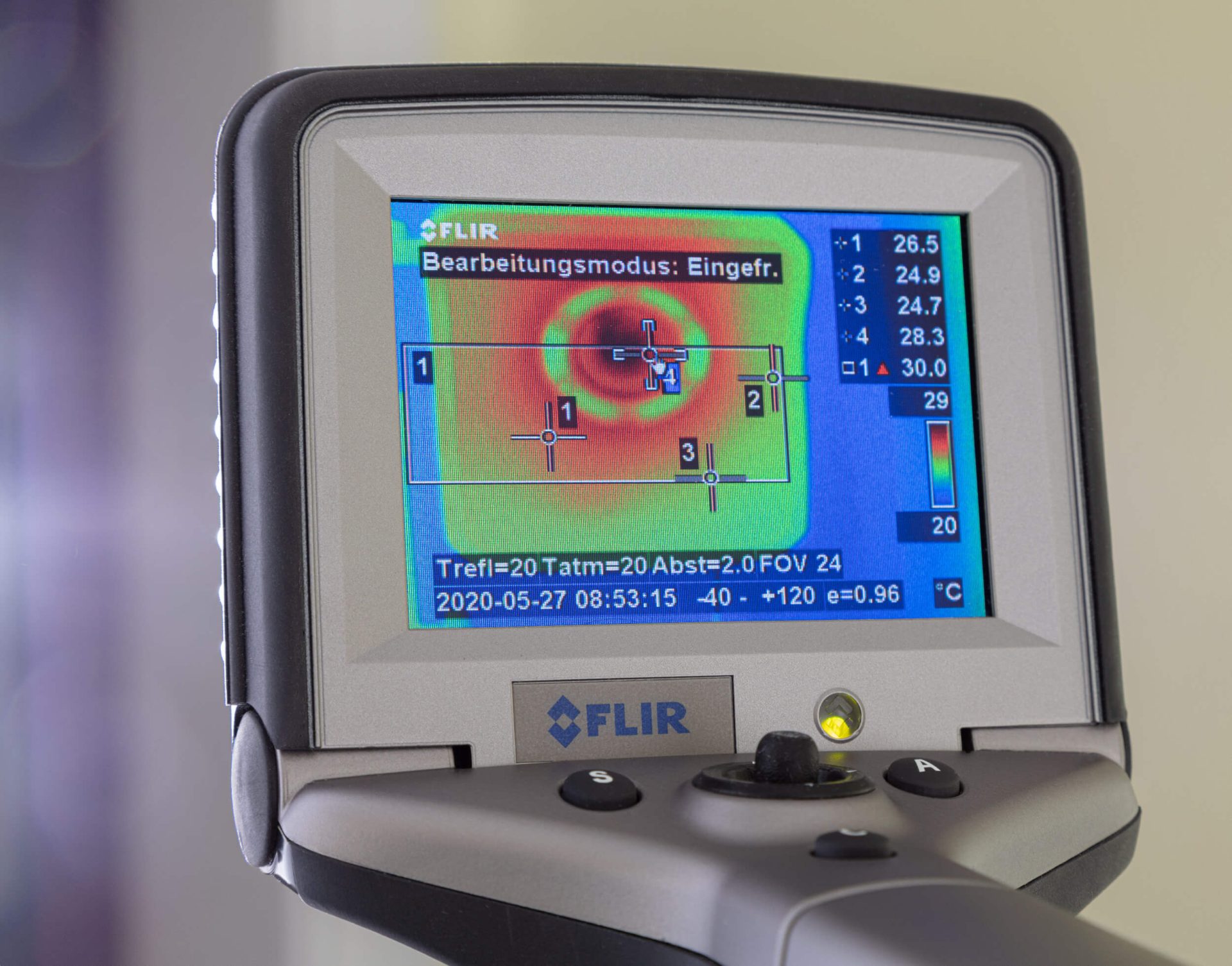 Thermografie mit Messung eines LED-Strahlers